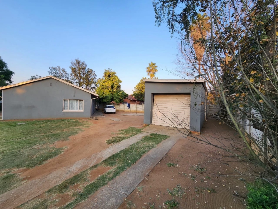 3 Bedroom Property for Sale in Oos Einde North West